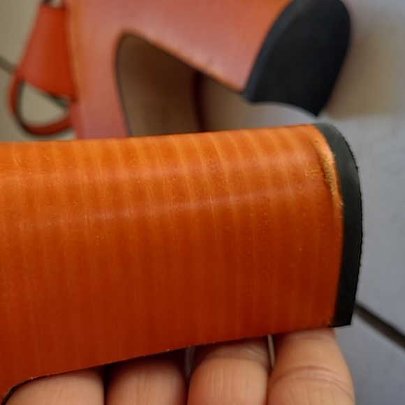 GUCCI Interlocking G Cut-Out Sandals - Picture 9 of 12